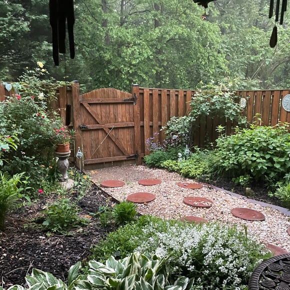 Meet your Posher, Julie - Picture 13 of 14